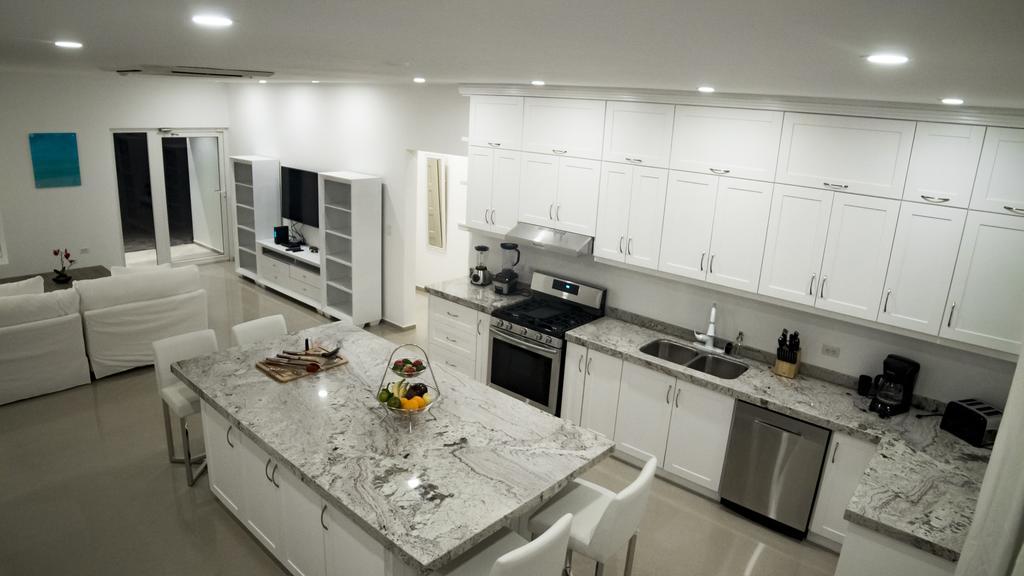 Villa Noah Palm Beach Екстер'єр фото