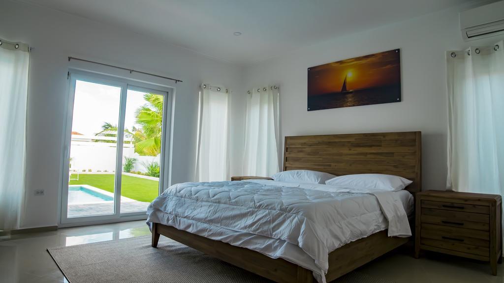 Villa Noah Palm Beach Екстер'єр фото