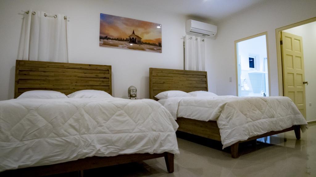 Villa Noah Palm Beach Екстер'єр фото